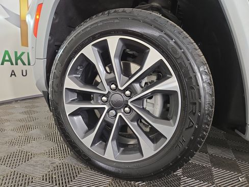 Used 2022 Jeep Grand Cherokee L Overland w/ Advanced Protech Group III image 35