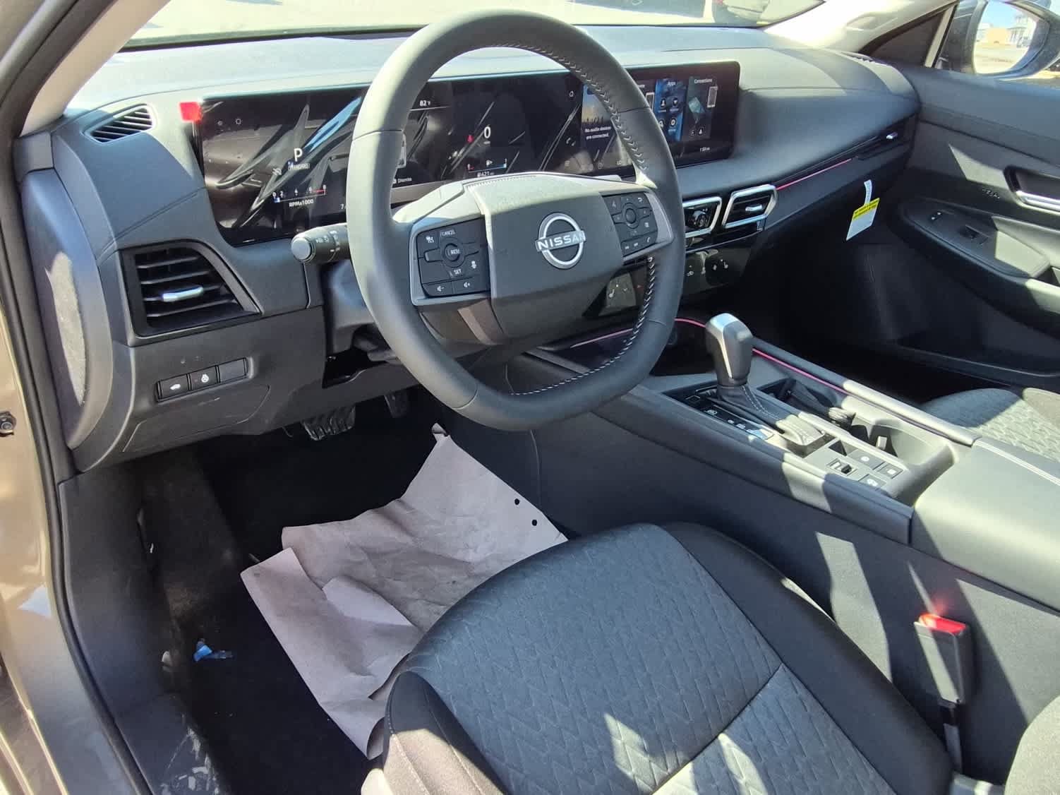 Used 2026 Nissan Sentra SV w/ SV Convenience Package FWD image 11