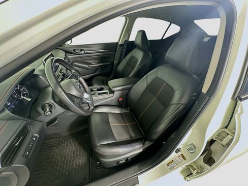 Used 2022 Nissan Altima 2.5 SR FWD image 13