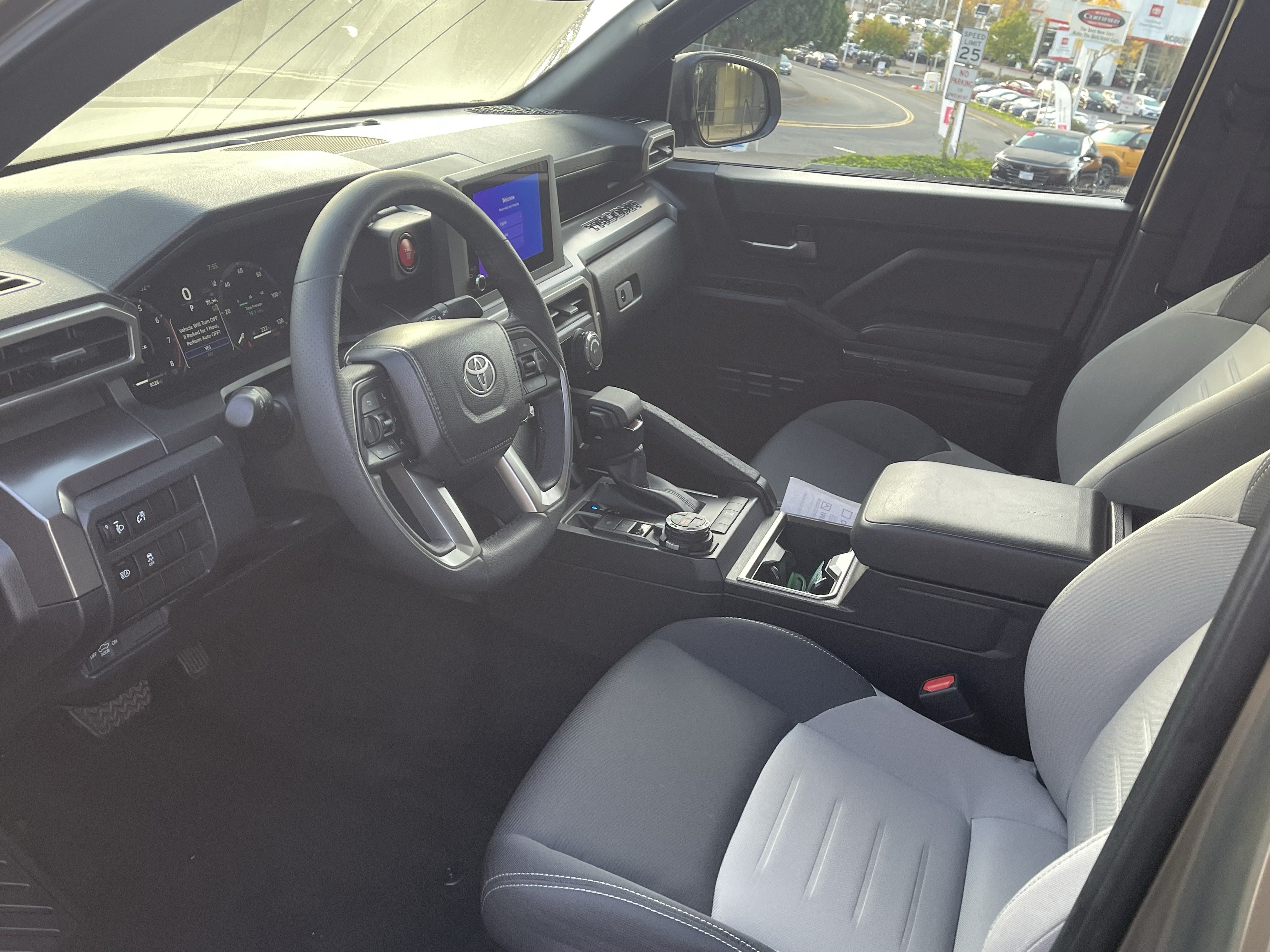 Certified 2025 Toyota Tacoma TRD Off-Road AWD/4WD image 10