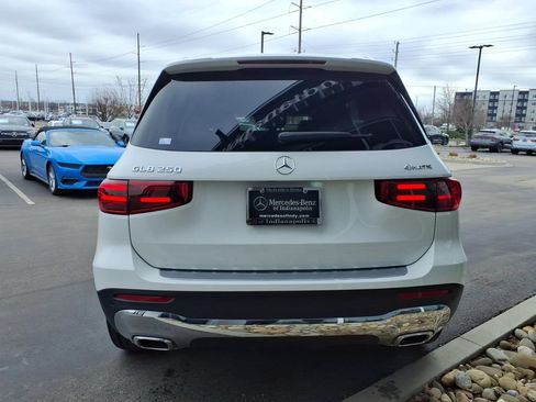 Certified 2026 Mercedes-Benz GLB 250 4MATIC image 5