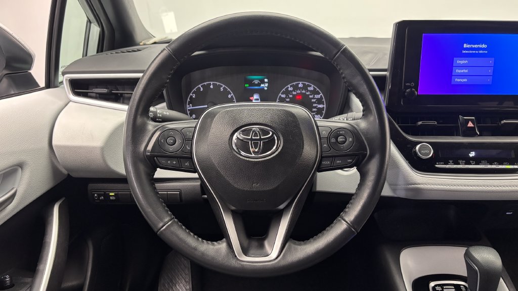 Certified 2025 Toyota Corolla SE FWD image 25