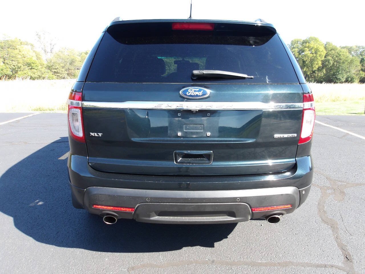 Used 2014 Ford Explorer XLT w/ Equipment Group 202A FWD image 4