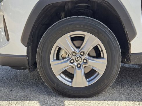 Used 2022 Toyota RAV4 XLE w/ Convenience Package FWD image 32