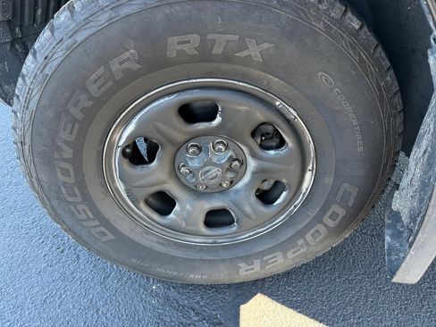 Used 2012 Nissan Frontier S image 21