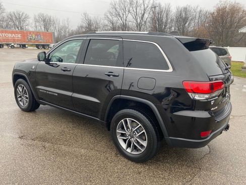 Used 2020 Jeep Grand Cherokee Laredo w/ Quick Order Package 2BN North image 3