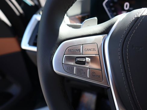 Used 2026 BMW X7 xDrive40i image 18