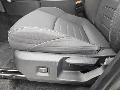 Used 2024 Toyota Tacoma TRD Off-Road image 27