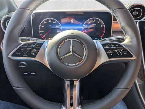 Used 2026 Mercedes-Benz GLC 300 image 14