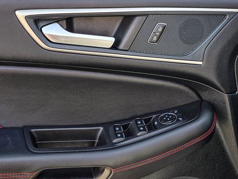 Used 2024 Ford Edge ST-Line image 13