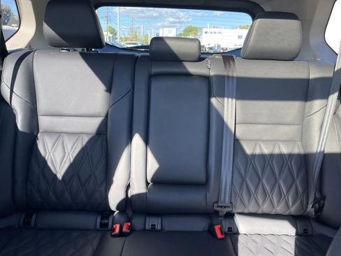 Used 2023 Nissan Rogue Platinum w/ Platinum Premium Package image 20