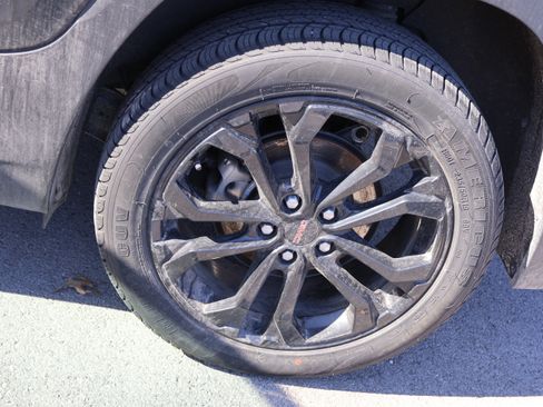 Used 2022 GMC Terrain SLT w/ Infotainment Package II image 37