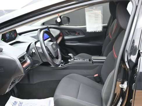 Used 2023 Toyota Prius Prime FWD image 16