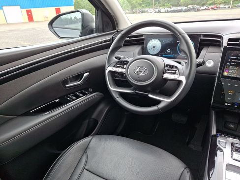 Certified 2024 Hyundai Tucson Limited AWD/4WD image 15
