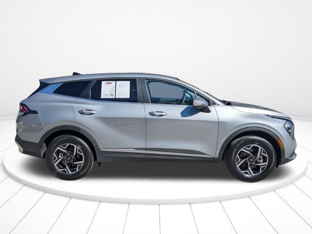 Used 2023 Kia Sportage LX AWD/4WD image 11