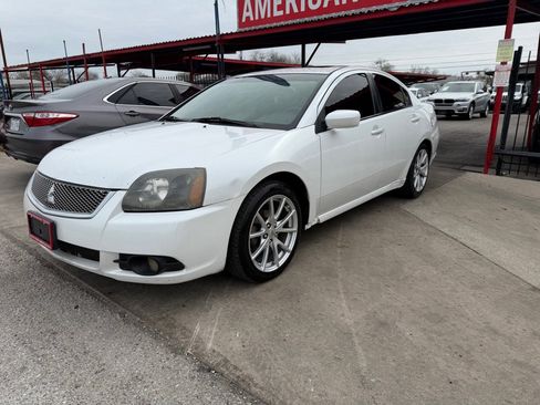 Used 2011 Mitsubishi Galant SE image 1