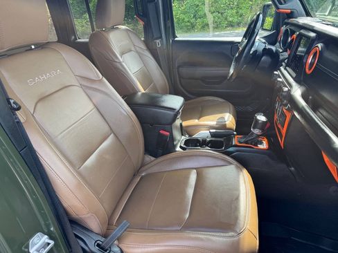 Used 2021 Jeep Wrangler Unlimited Sahara w/ Cold Weather Group AWD/4WD image 16