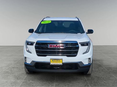 Used 2024 GMC Acadia Elevation image 8