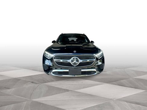 Used 2026 Mercedes-Benz GLC 300 image 3