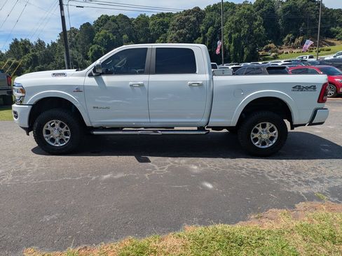 Used 2022 RAM 2500 Laramie AWD/4WD image 3