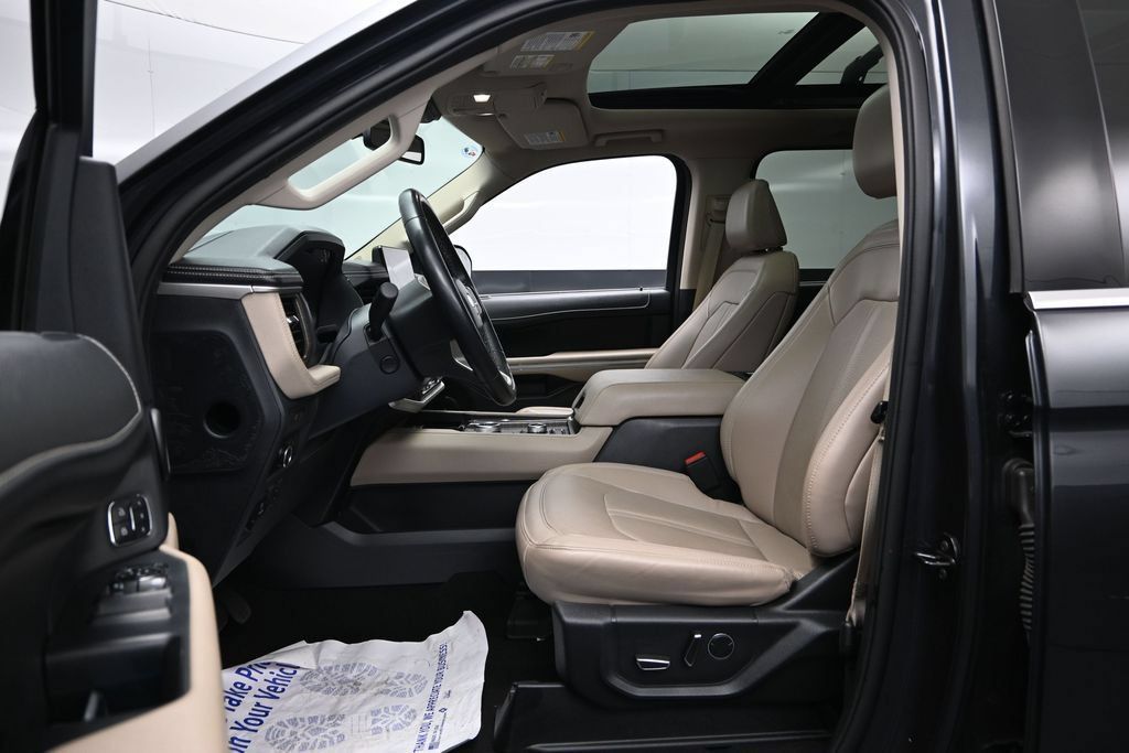 Used 2024 Ford Expedition Limited AWD/4WD image 19