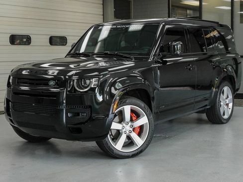 Used 2023 Land Rover Defender 130 X AWD/4WD image 2