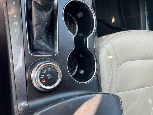 Used 2019 Ford Explorer Platinum AWD/4WD image 15