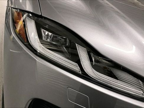 Certified 2025 Jaguar F-PACE R-Dynamic S image 28