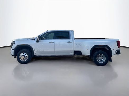 Used 2024 GMC Sierra 3500 Denali w/ Denali Reserve Package image 4