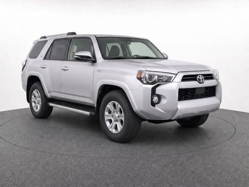 Used 2024 Toyota 4Runner SR5 Premium w/ Moonroof Package AWD/4WD image 8