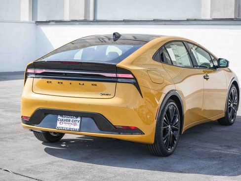 New 2026 Toyota Prius Plug-In Hybrid FWD image 7
