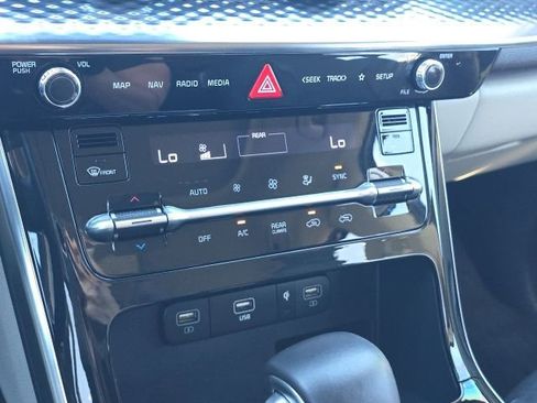 Used 2024 Kia Carnival SX Prestige image 35