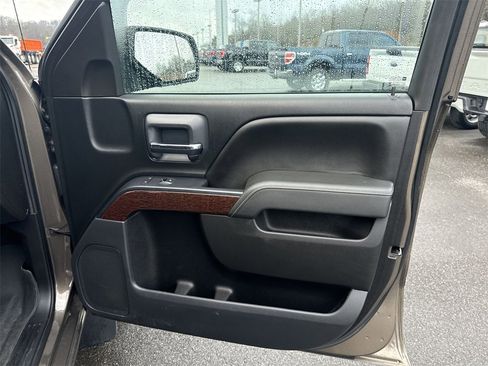 Used 2015 GMC Sierra 1500 SLE w/ SLE Value Package image 20