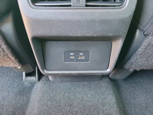 Used 2023 Nissan Rogue SV image 10