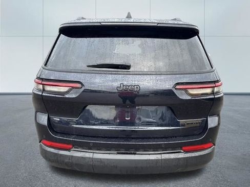 Used 2023 Jeep Grand Cherokee L Limited w/ Black Appearance Package image 3