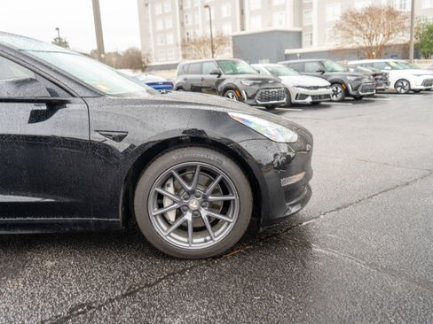 Used 2023 Tesla Model 3 Standard Range image 10