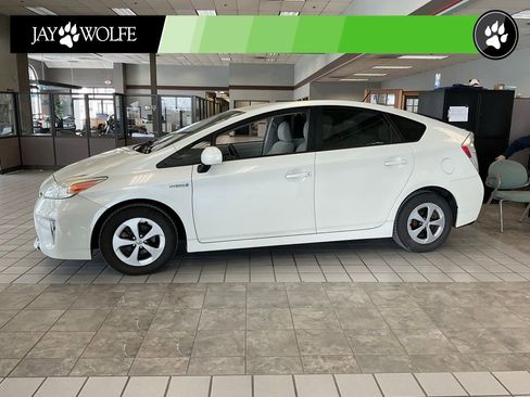 Used 2015 Toyota Prius Two image 3