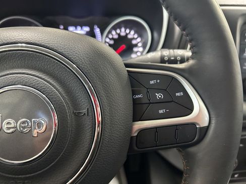 Used 2018 Jeep Compass Latitude w/ Cold Weather Group image 9