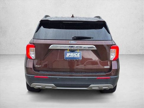 Used 2020 Ford Explorer XLT w/ Equipment Group 202A RWD image 14