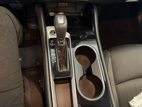 Used 2024 Nissan Altima 2.5 SV image 19
