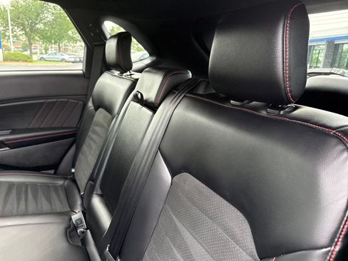 Used 2024 Ford Edge ST-Line AWD/4WD image 19