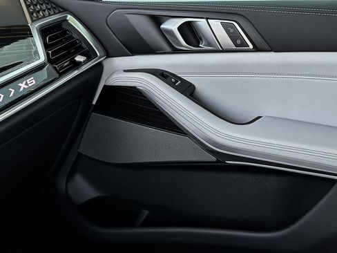 New 2025 BMW X5 sDrive40i w/ Climate Comfort Package image 24