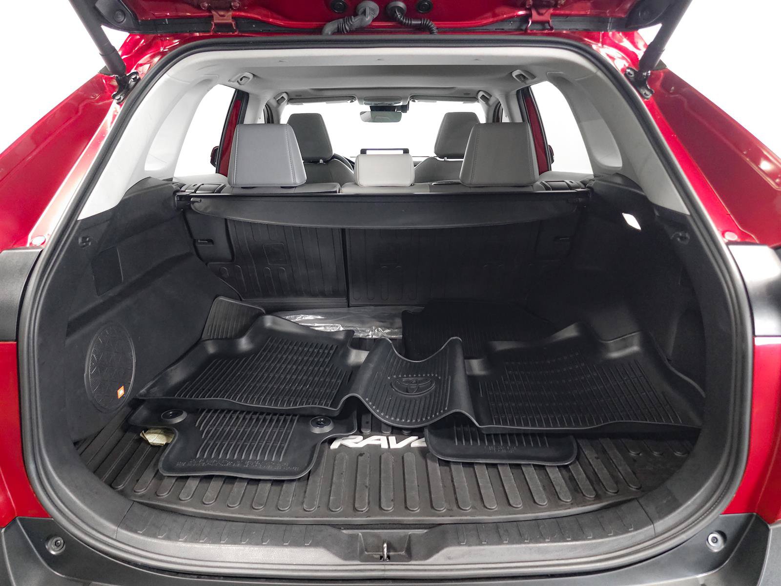 Used 2024 Toyota RAV4 Limited w/ Advanced Technology Package AWD/4WD image 11
