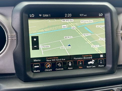 Used 2021 Jeep Wrangler Unlimited Sahara AWD/4WD image 14