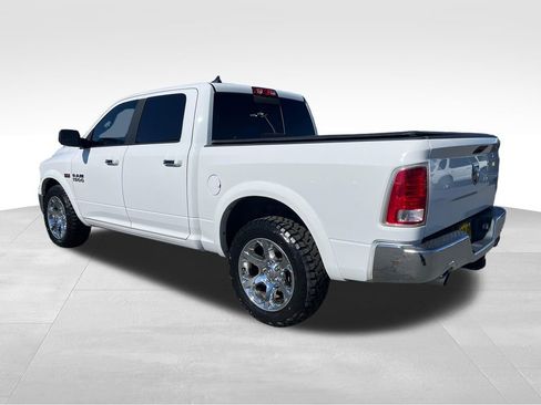 Used 2018 RAM 1500 Laramie AWD/4WD image 3