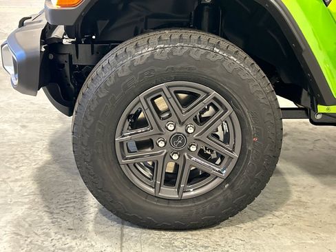 New 2026 Jeep Gladiator Sport image 11