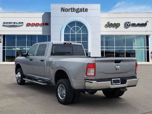 Used 2024 RAM 3500 Tradesman w/ Chrome Appearance Group AWD/4WD image 3