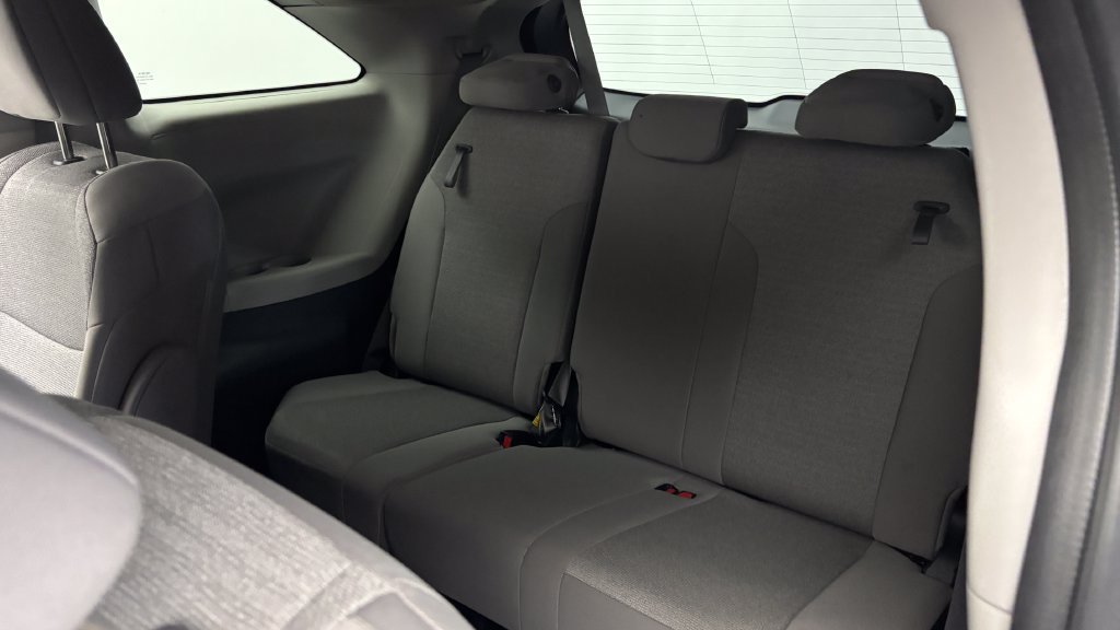 Certified 2024 Toyota Sienna LE FWD image 19