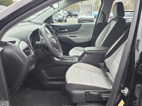 Certified 2021 Chevrolet Equinox LS image 32