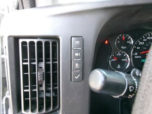 Used 2018 Chevrolet Express 3500 LT w/ LT Preferred Equipment Group RWD image 11